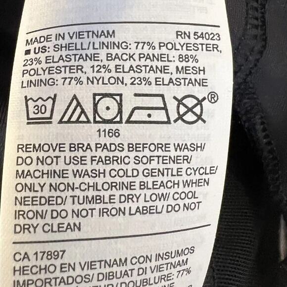 Old Navy Black Cropped Tank Built In Bra Size Petite Medium New - Picture 4 of 5